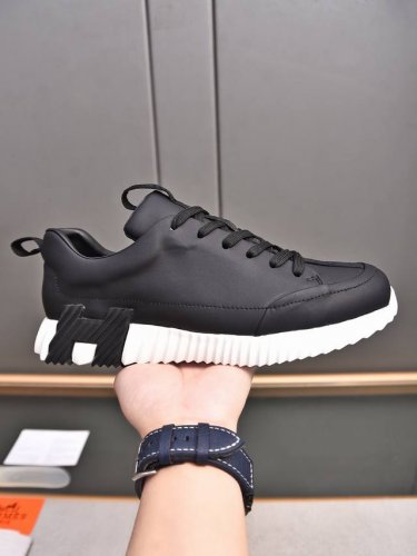 H爱马仕运动鞋 男士休闲运动鞋 鞋面小牛皮拼接打造 舒适透气羊里 质感十足 轻盈鞋底装饰撞色图案 打造百搭时尚风格 Size 38-44 45定做