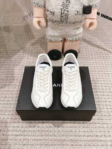 Chanel 25C早春度假款新鞋型休闲鞋 一双舒适的鞋子能给自己减少脚下的劳累，新款Very 百搭 不管是日常穿搭，姐妹聚会 职场通勤，户外运动及各种场合都是