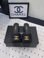Chanel新款春夏休闲拖鞋 高版本出货 众多明星网红上脚 国内外博主刷爆的一个百搭系列 春夏衣橱搭配必备 进口真丝 布鞋面 进口羊皮垫脚 原版意大利真皮底 S