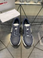 实价 商品商标：Prad* 普拉* 低帮运动鞋 正码码数 38-44 可订做45.46 商品材料：鞋面进口牛皮拼接原版布料，透气内里，原版大底。 编 号：964