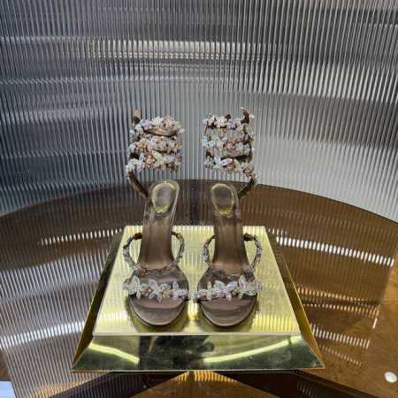 顶级版 r C 2025S 重工Rcbouquet 蝴蝶花朵水钻缎面高跟鞋 商品描述 层叠错落的彩色蝴蝶渲染如画 蔚蓝的天空定格此刻浪漫 写意优雅精致格调 内里 - 点击图像关闭