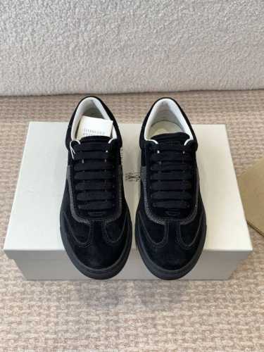 Brunello Cucinelli 25ss最新 Bc 系带 休闲鞋 鞋面进口麂皮 内里进口 羊皮里 0.5mm圆形冲孔设计 透气不闷脚 独家开模TPU大底