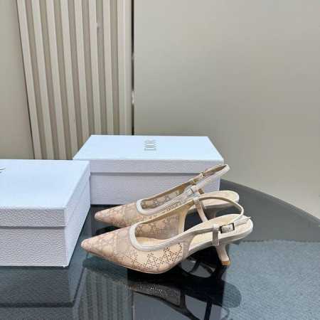 厂价 Dior 迪奥25S春夏新品 珍珠跟尖头后空高跟拖鞋 鞋面采用进口水钻网纱 内里采用羊皮内里 意大利进口牛皮大底 跟高：6.5Cm和9Cm 码数：35-3 - 点击图像关闭