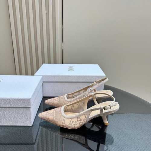 厂价 Dior 迪奥25S春夏新品 珍珠跟尖头后空高跟拖鞋 鞋面采用进口水钻网纱 内里采用羊皮内里 意大利进口牛皮大底 跟高：6.5Cm和9Cm 码数：35-3