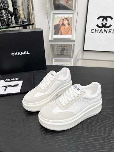 Chanl* 与马吉拉2025C网红明星联名款 专柜最新走秀主打系列上新款， 真的美爆了，实物相当赞 原版排列搭配。 内里垫脚：进口羊皮里 大底：私模稀模超轻T