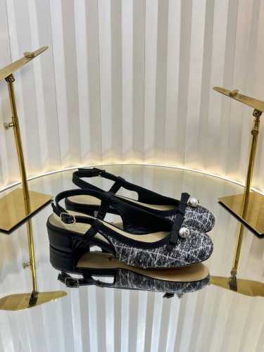 迪奥 Dior 2025春夏高定系列新款 Ballet 标志性电绣藤格纹低跟芭蕾舞女鞋 Cd字母Logo珍珠扣粗跟蝴蝶结凉鞋 材质 进口金属羊皮 环保藤格纹粗花