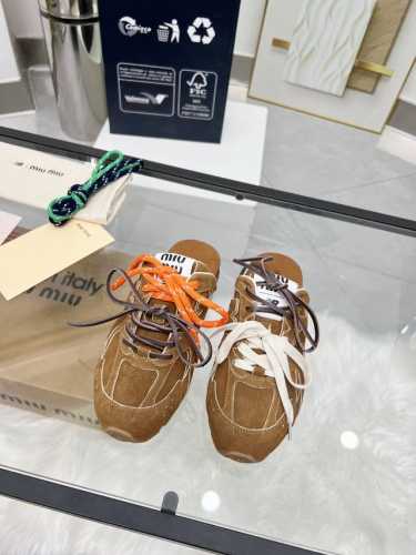 mium*u x new balance联名款运动鞋 原版精准cp！鞋型无限接近，精细工艺制作 年度zui火爆的款式，不需要多说，各种网红明星上脚秀 面料材料牛