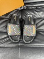 38-45 Louis V*高端精品 奢品拖鞋 1:1高端品质 休闲阳光宽松舒适型 最高版本高品质精品 经夏季必入哦