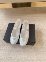 网 ，皮 PRAD*SS25经典款芭蕾舞鞋 原版套楦 顶级品质材质鞋面：进口牛漆皮 进口牛皮垫脚：进口羊皮里大底：原版开模定制大底码数：35-39 34、40、