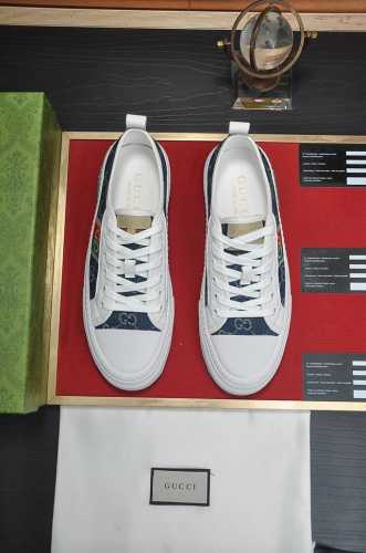 出厂价 Gucci 古奇 官网1:1运动男鞋火爆上市，采用原版布料+水染羊皮内里，再加官网原版1:1舒适大底。时尚百搭，着脚超舒适、透气。标准鞋码38 45 4