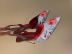 manolo Blahnik经典花朵刺绣手工缝制中古高跟凉鞋，25新款水洗牛仔绝美高跟凉鞋 手工刺绣，复古工艺。每一个颜色都超好看 上脚都非常显白 高雅百搭。原