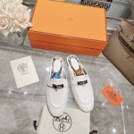 经典半拖系列』 出厂价 最新 早春新款，今年H最新限量色 凯莉mini Kelly扣 半拖 、纯进口法国特定小牛皮，手工制作. 高端订制 正品开模定制 手工缝制