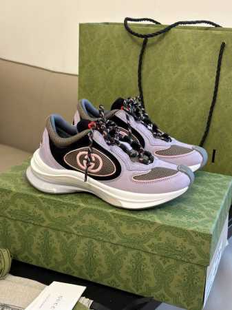 顶级版本 Gucci fw24 new arrival～ gucci run 情侣款跑鞋新品 鞋型的线条感以及不同材质和颜色的配搭，简直可以登上年度跑鞋top3 - 点击图像关闭