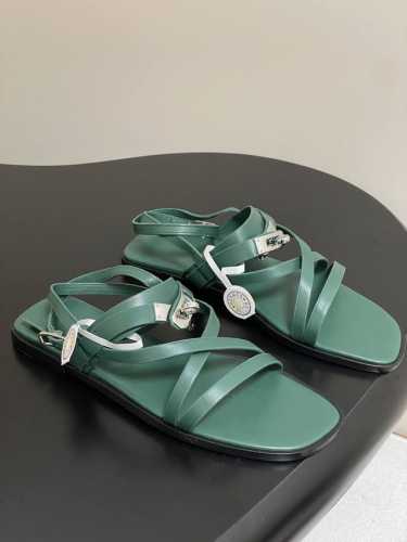 顶级品质 Hermes 爱马仕 June Sandal系列 H家Kelly扣细带罗马凉鞋 小牛皮凉鞋，搭配经典镀钯Kelly鞋扣和袢带。打造简约造型，可谓夏日良