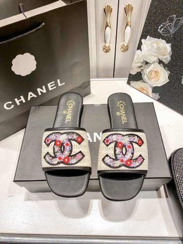 橙子出厂价p chanel 香奈儿 夏季新款 国风平底拖鞋 绣花凉拖 码数 35-41