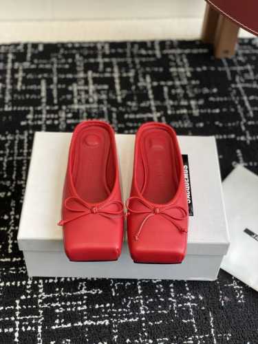 代购级半拖380 单鞋390 Jacquemus 2025 Aw 方头时髦单鞋 这双时髦精 买就不会出错了 太好看了！ 原版购入开发 无差的一双 原版定制牛皮