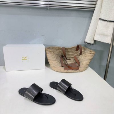 高品质出厂 ！小众潮牌The Row 25夏季新款小众极简真皮夹趾凉鞋平底、高跟人字拖鞋！ 原单品质版，购入Zp一致做货，整双鞋子从皮料、鞋底、格位楦型，都绝对