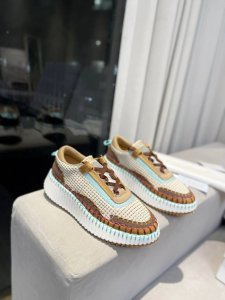 2054春夏chloe 克洛伊Nama sneaker彩虹系列运动鞋、容祖儿和孙怡宋茜明星同款、原材料是可再生物料制作、全手工缝马克线、肉眼可见皆是手工制造、环
