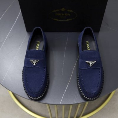 出厂价： 顶级原单 品牌：Prada 普拉达 标准码：男码38 44 45可以定做 等级：官网同款 材料：原版牛皮 牛皮内里 橡胶柔软耐磨大底 款式类别：休闲运