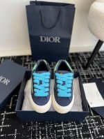 出厂价 电绣款+20代购级 大底有芯片扫描 Dior Ⅹ Tears B33联名款 板鞋网球鞋休闲鞋 最新时尚的廓形突显厚实感 各种面料精心制作，每个颜色都很赞