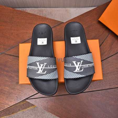 出厂价 Lv专柜同步新款 牌奢品男士拖鞋，休闲宽松舒适型。上图片必爆款 Size：35～46 - 点击图像关闭