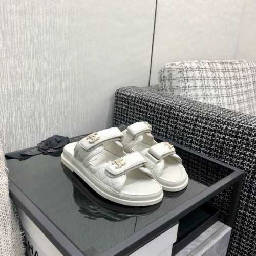 顶级 品质2025香乃儿魔术贴凉鞋1 混种羊皮面2 内里 垫脚小羊皮3 原版一比一开模水台4 橡胶大底 意大利进口真皮大底5 SIZE：35-41 40 41定