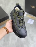 工厂价 真羊毛 UGG 爆款男鞋官方网同步正品品质不是一般市场仿货可比拟的鞋面为进口意大利磨砂牛皮，内里：垫脚级真羊毛只有A级才能显效果 手感柔滑细腻鞋型大气，