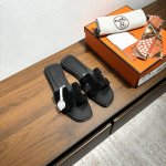 官网同步上新 出厂价pp： 赠送随机搭配丝巾 品牌：Hermes官网最新烫钻工艺 编号：H01- 21 颜色：满天星满钻 码数：35-40全码 34 41 42