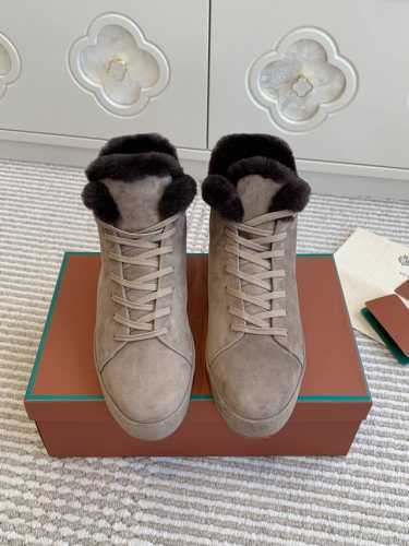 批低帮340 高帮 男款20 Loro Piana Lp新款羊毛运动鞋低帮 高帮休闲板鞋 舒适百搭自带慵懒的高级感明星、时尚博主的私服街拍神器 材质：对版甄选羊