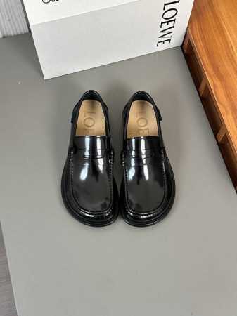 价 Loewe罗意威 代购级 最近大的热一款鞋，超可级爱 时髦精绝对不能过错的必入款，没任有何繁杂装饰，质极感好的Vintage感，纯粹和极简得做利落又诗意 超 - 点击图像关闭