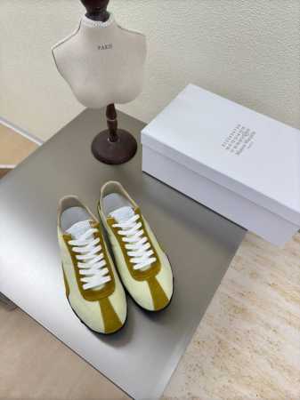 情侣款 新德讯 Mm6 Maison Margiela 男10 高丝光牛反绒皮原版布料水染牛皮 大热时尚风格 姜黄 Mm6 Maison Margiela的实验 - 点击图像关闭