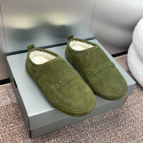 BALENCIAGA 2024秋冬新款女鞋 巴黎世家字母logo穆勒鞋 明星同款平底圆头居家毛毛拖鞋 市场顶级版本 材质：鞋面进口牛麂皮+100%羊羔毛内里+原