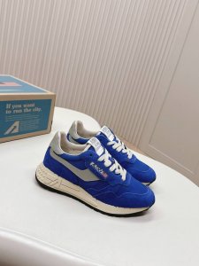 实价： Autry休闲运动鞋小白鞋跑鞋 超级复古百搭好看韩国风欧美风日常搭配都可现在博士们的Ck是这双Autry也是众多明星博士们种草的休闲最佳运动鞋之一赶快G