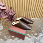 loro Piana L 经典绝美复古女巫平底鞋半拖 极简主义风格，复古又级！ 330 简约又大气，属于非常耐看的款式！高级百搭之王一年四季春夏秋冬皆适宜 鞋面