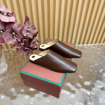 loro Piana L 经典绝美复古女巫平底鞋半拖 极简主义风格，复古又级！ 330 简约又大气，属于非常耐看的款式！高级百搭之王一年四季春夏秋冬皆适宜 鞋面