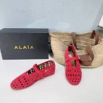 高品质出厂 ！小众潮牌Alaia25春夏镂空雕花圆头平底奶奶鞋乐福鞋单鞋！最新春夏时装秀新款系列平底芭蕾舞鞋！法国高端一线高定品牌！时尚界最后的手艺人 只忠于展