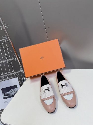 Hermes 爱马仕经典热卖代购级乐福鞋 穆勒单鞋 海外代购买手货源，纯原定制 韩国客过毒验收 1一级定制胎牛皮面料，马克缝线 纯手工滚边 2混种羊皮内里 垫脚