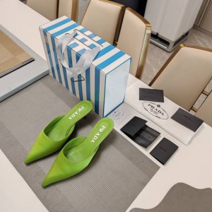 2025T台秀场穆勒鞋 真丝尖头系列 顶级包装配套最高版本 PRADA 2025普拉达新品， 顶级版本 实力来袭！prada25“T台秀款”,主推热卖款式，真丝