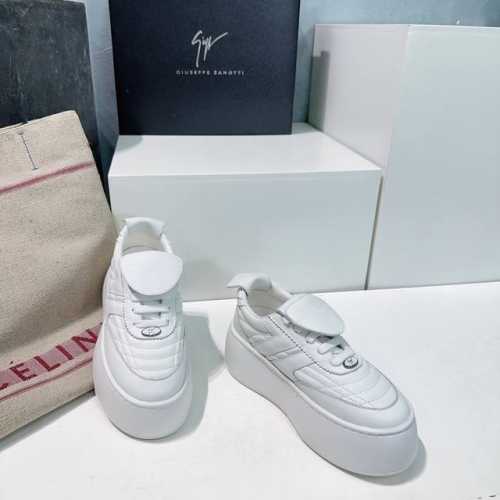 高品质出厂 ！顶级品质Giuseppe Zanitti 24ss秋冬新款gz 厚底 小白鞋 休闲运动鞋！这款运动鞋延续经久不衰的轮廓，是新款经典单品。采用牛皮革