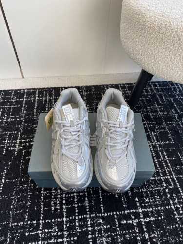 代购级 NB1906A 24ss 新款 情侣款休闲鞋 显得很高级，鞋身轻盈防滑设计 网面透气舒适，一年四季都百搭，鞋底采用了N-ERGY避震系统和ABZORB吸