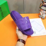 Bv新品情侣装拖鞋 高端精品， 鞋面采用进口精美原版材料工艺， 精细做工， 鞋底超软，休闲宽松舒适型，全套包装，多色可选，码数：34-44， 45，46，47可