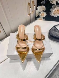 橙子出厂价p gianvito Rossi 一字带尖头高跟凉鞋 高跟鞋 设计超酷 经典百搭 上脚舒适 随意搭配皆可完美呈现 优雅风格 创造不一样的感觉 跟高 7