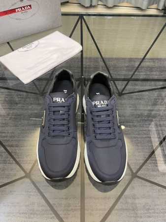 售 价 商品商标：Prad* 普拉* 低帮运动鞋 正码码数 38-44 可订做45.46 商品材料：鞋面进口牛皮拼接原版布料，羊皮内里，原版大底。 编 号：96 - 点击图像关闭