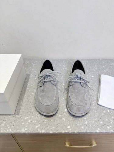 The Row 小众潮牌 25Ss春夏新款 圆头系带 乐福鞋 单鞋 超级百搭 简直是衣橱里的万能钥匙 什么风格的衣服都能轻松Hold住 这双鞋子的设计真的超级棒