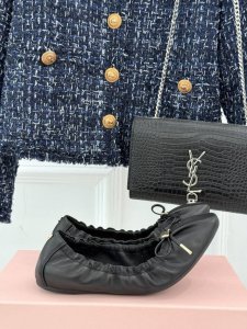 厂价 P360 Ferragamo 菲拉格慕25Aw早春新品 蝴蝶结平底芭蕾舞 时尚百搭 居家 逛街 旅行必备款 脚就能感受到小羊皮那柔软细腻的触感 鞋子轻盈Q