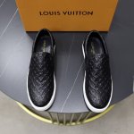 品牌 Lv路易威登 标准码 38 44 45可订做 等级 官网同款 材料 原版面料 舒适透气内里 轻便耐磨大底 款式类别 男士时尚休闲鞋靴 跑步 运动鞋 尊贵奢