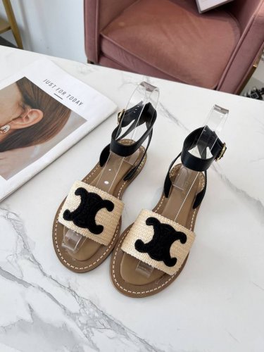 celine 赛琳 春夏新品半拖鞋鞋面采用原版1:1pp草编织 搭配原版五金扣饰 油边工艺 大底下层原版生胶上层真皮底组合 质感非凡上脚超级好看 码数35-41
