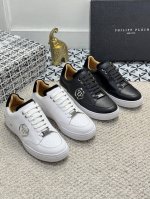Philipp Plein-菲利普普来因 普来因，经典回归，要好货的看过来，专柜啥样我啥样，从皮料到细节，堪称精品！请用心感受纯手工制造的品质！奢华尊贵那是必须