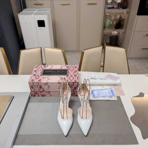JlMMY CHOO周仰杰 专柜款3D棱格磁铁盒包装 顶级版本，低端勿比。25年最美凉鞋 ，方口中空钻链尖头凉鞋系列。 时尚国外博主“KarenWazen”同款