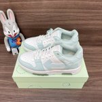 顶级版本Off-White Out Of Office 低帮滑板鞋情侣款蒂夫尼色。 Off-White箭头符号、Ziptie 标签、1Ogo印花等经典元素皆在此
